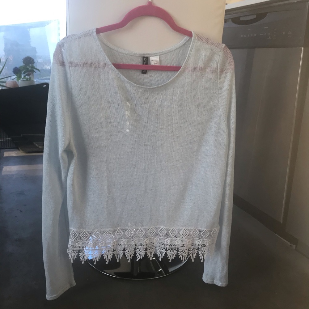 🥳3/$30🌸 Ice blue cropped top from H&M